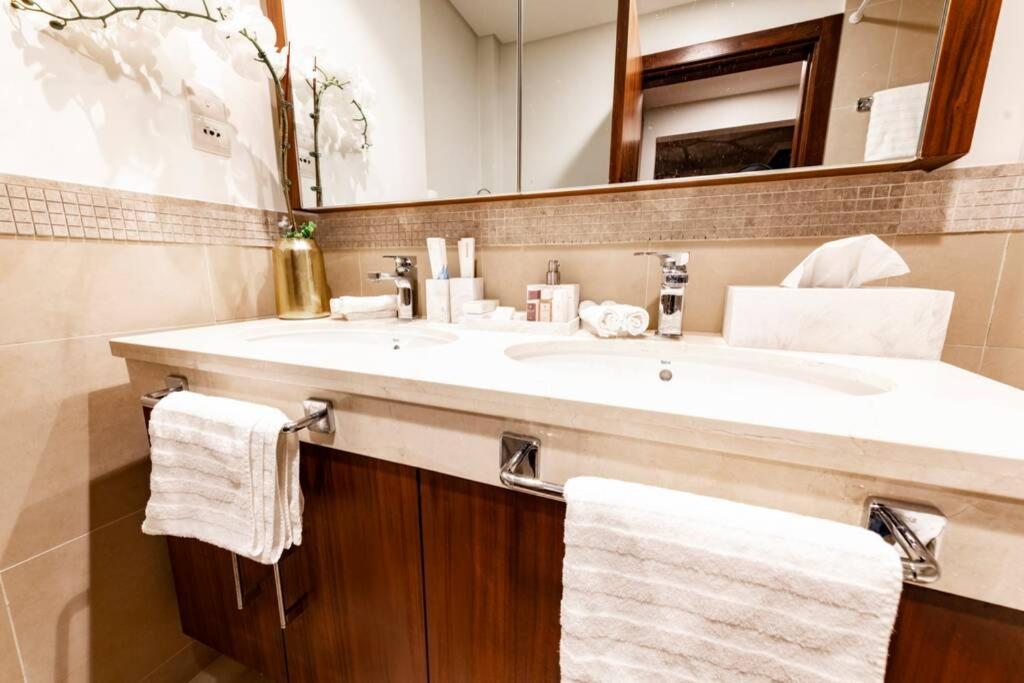 First Class 3Br With Full Burj Khalifa And Fountain View Dubai Exterior foto