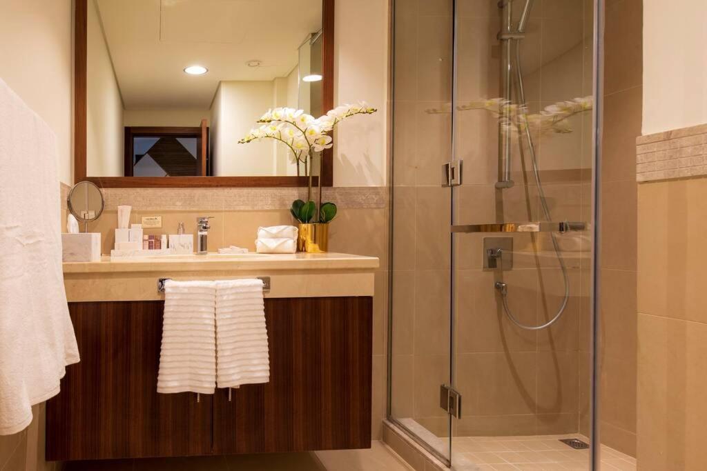First Class 3Br With Full Burj Khalifa And Fountain View Dubai Exterior foto