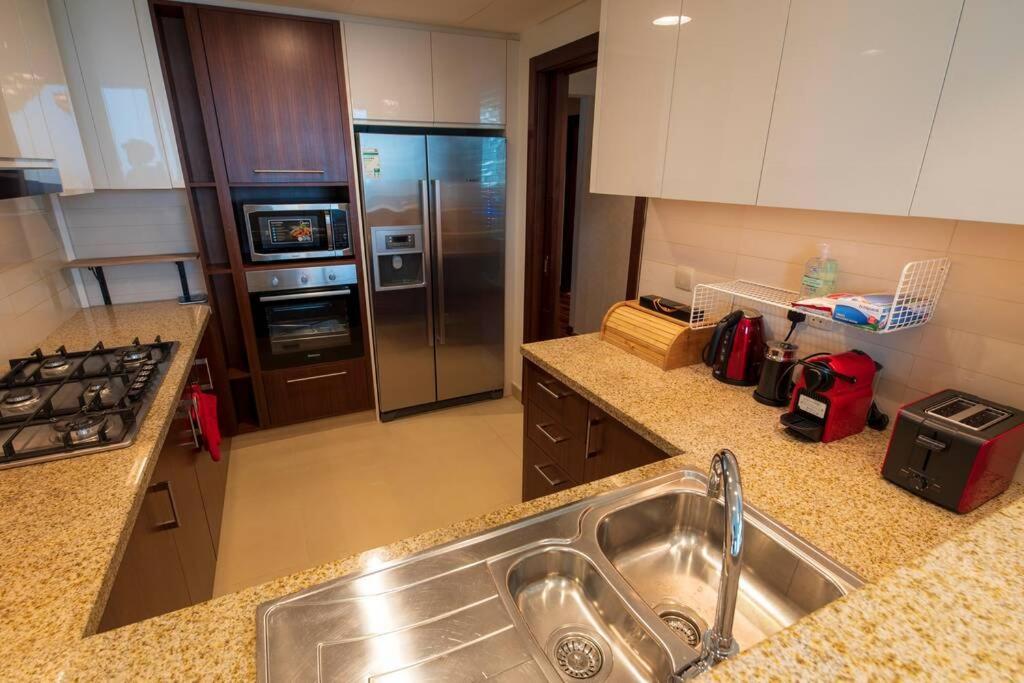 First Class 3Br With Full Burj Khalifa And Fountain View Dubai Exterior foto